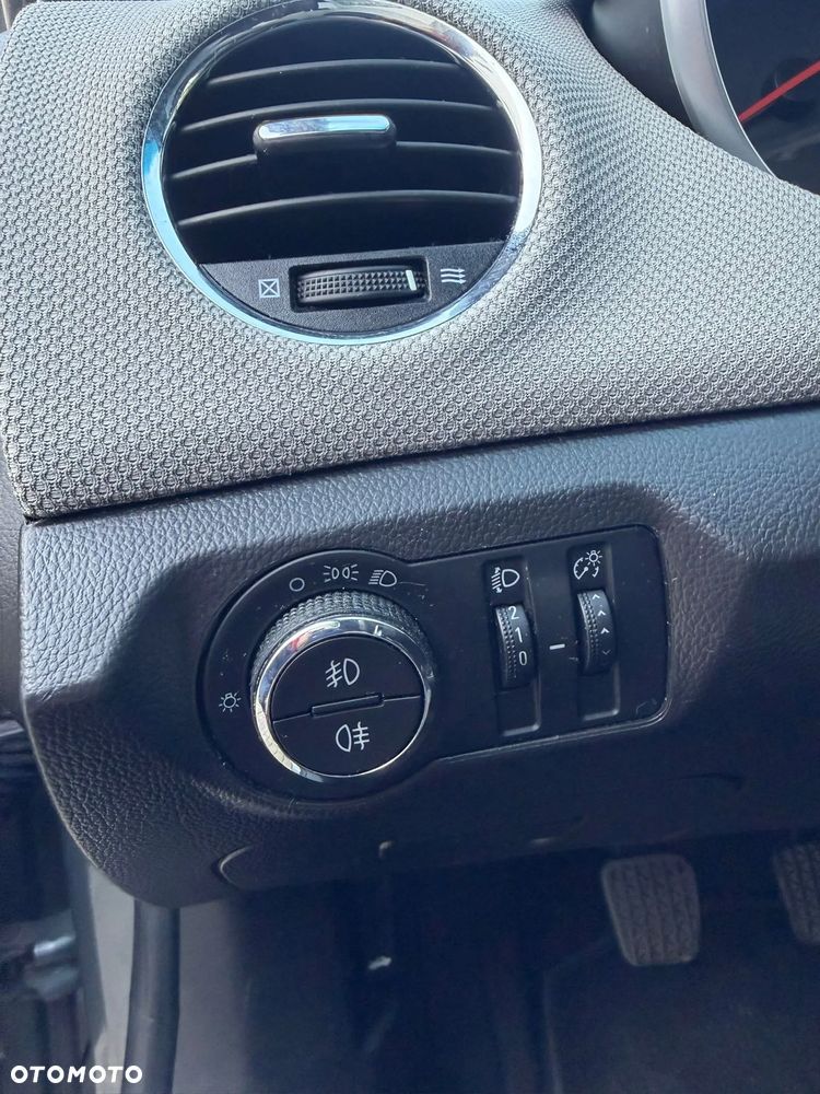 Chevrolet Cruze 1.6 LT+ - 12