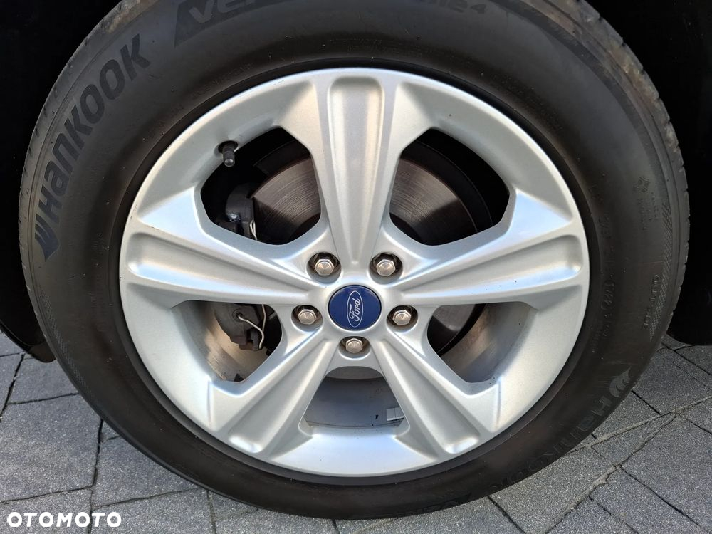 Ford Kuga 1.5 EcoBoost 2x4 Titanium - 16