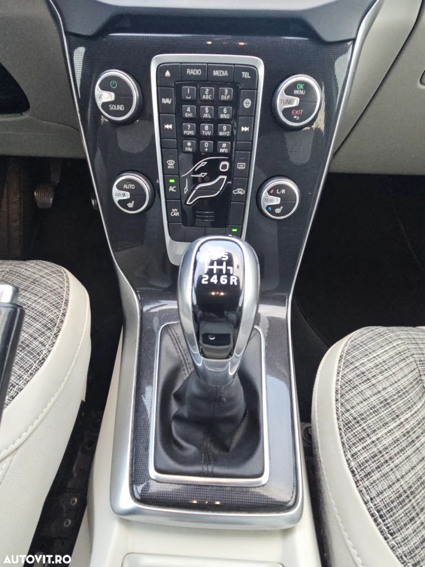 Volvo V40 D2 DRIVe Momentum - 18
