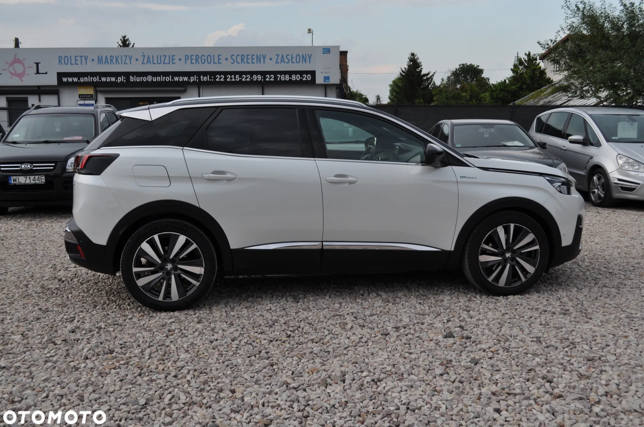 Peugeot 3008 Plug-In Hybrid4 300 e-EAT8 GT - 4