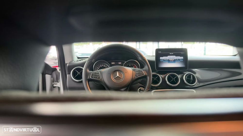 Mercedes-Benz CLA 180 d Shooting Brake Urban - 17