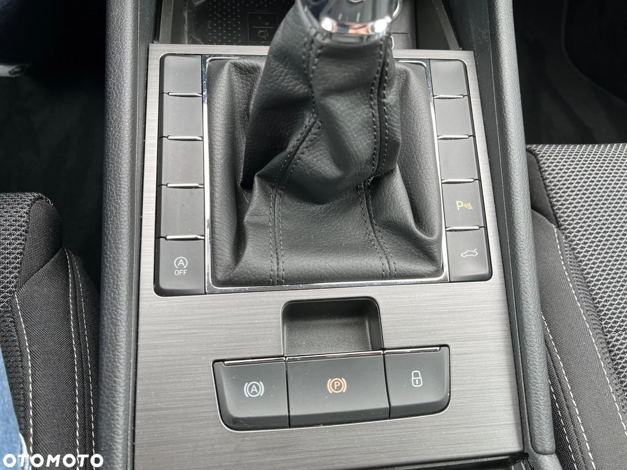 Skoda Superb Combi 2.0 TDI Style - 33
