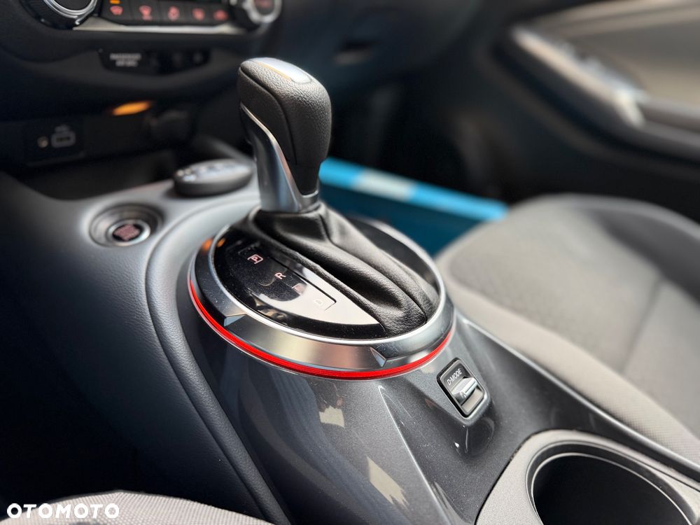 Nissan Juke 1.0 DIG-T N-Connecta DCT - 4