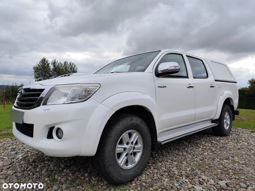 Toyota Hilux - 2