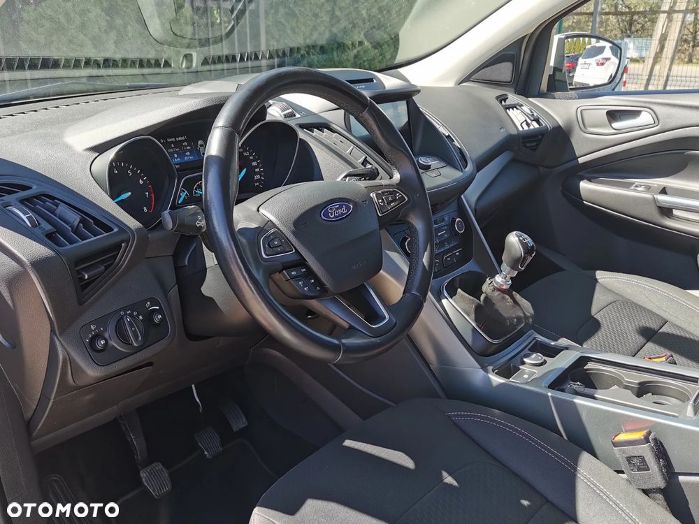 Ford Kuga 1.5 EcoBoost 2x4 Titanium - 5