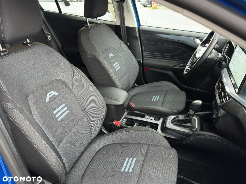 Ford Focus - 25