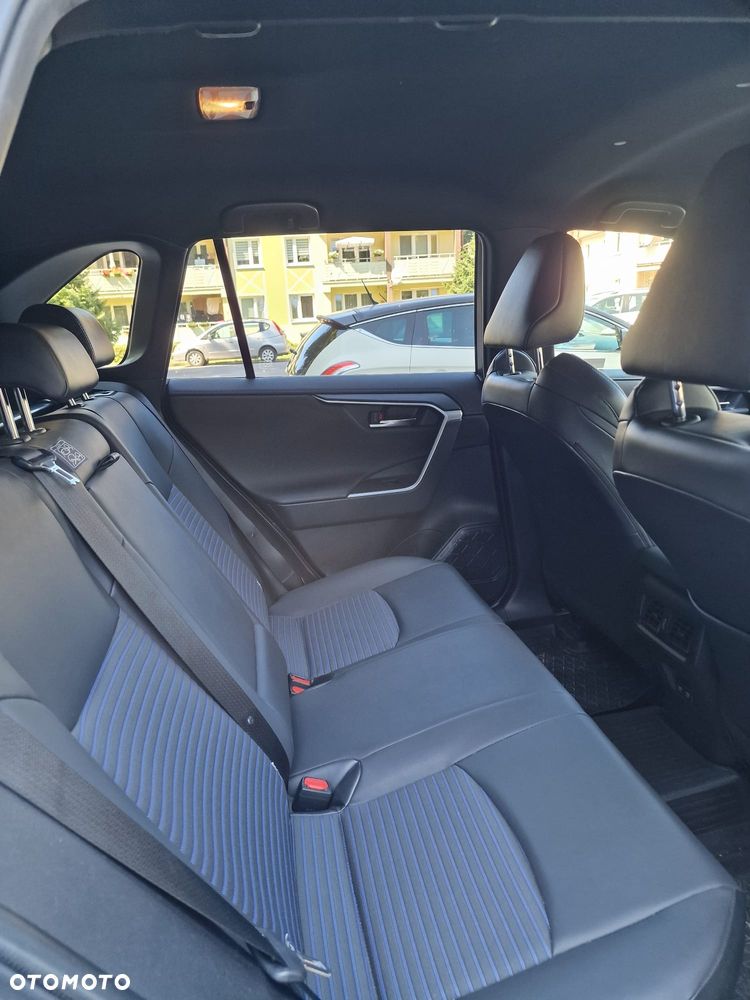 Toyota RAV4 - 7