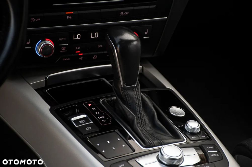 Audi A6 Avant 2.0 TDI Ultra S tronic - 22