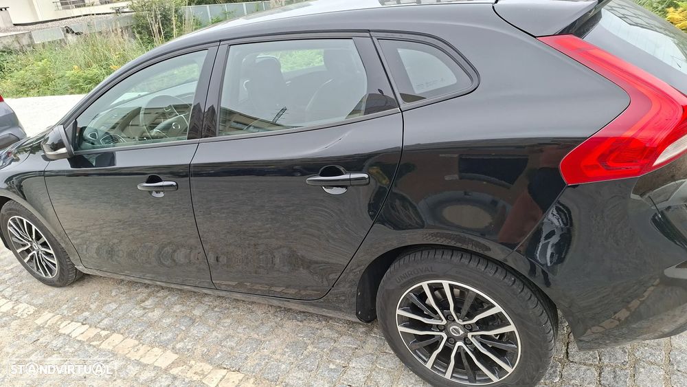 Volvo V40 2.0 D3 Momentum - 2