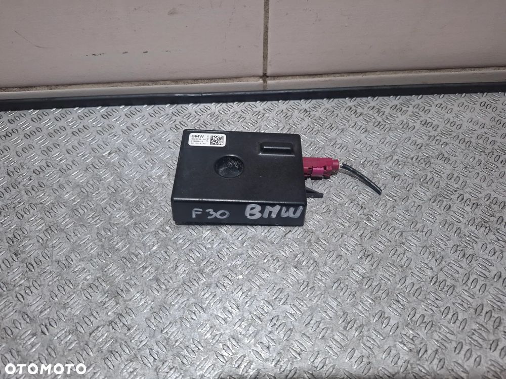 Moduł wzmacniacz antenowy BMW 3 F30 2016 rok nr 9325735 - 1