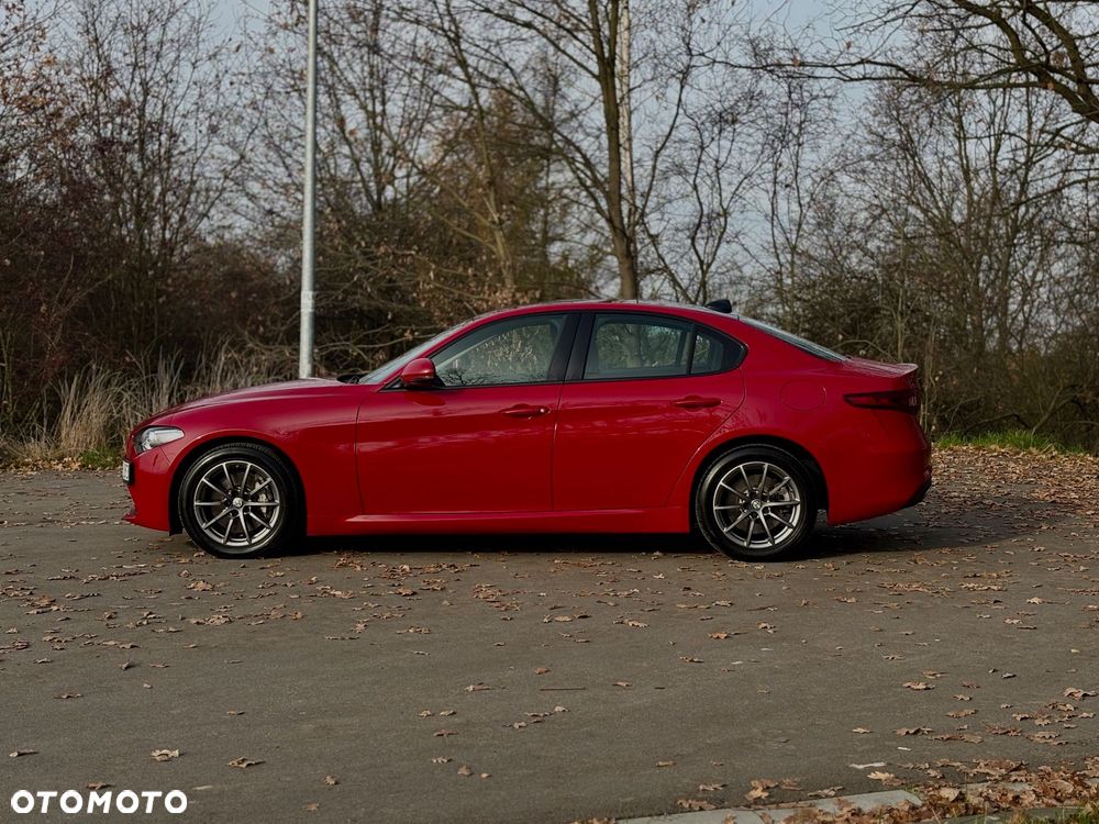 Alfa Romeo Giulia 2.0 Turbo 16V AT8-Q4 Ti - 4