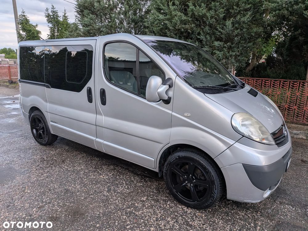 Opel Vivaro - 1
