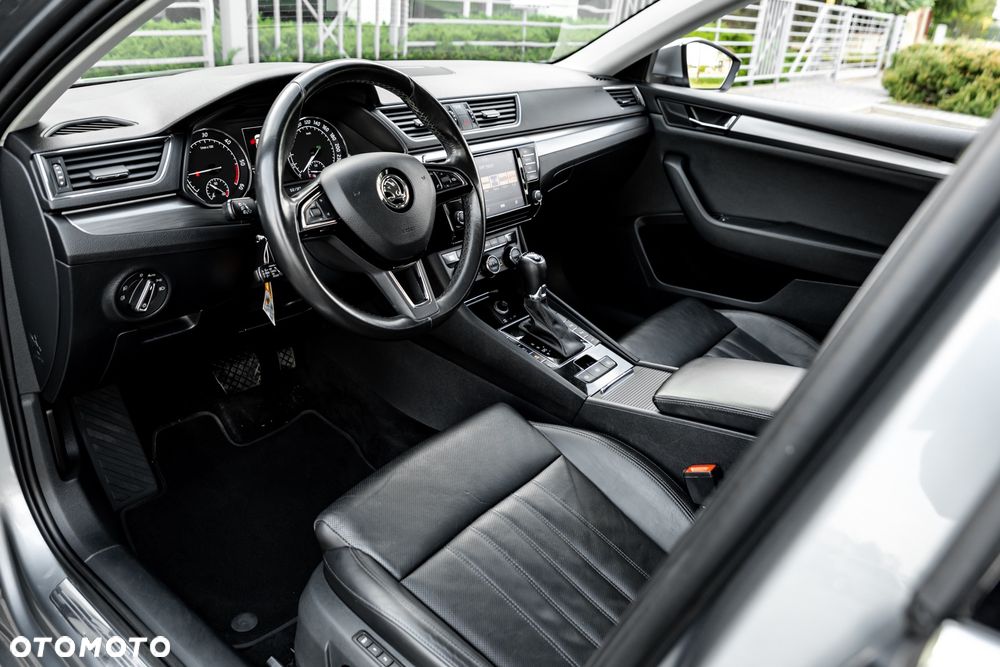 Skoda Superb 2.0 TDI 4x4 L&K DSG - 18