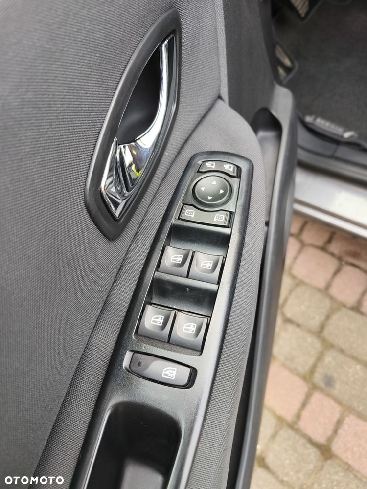 Renault Scenic 1.6 16V 110 TomTom Edition - 32