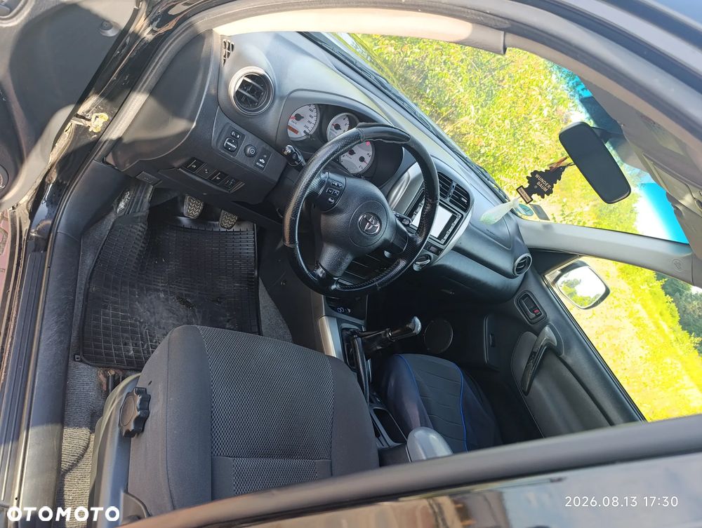 Toyota RAV4 2.0 D-4D 4x4 - 11