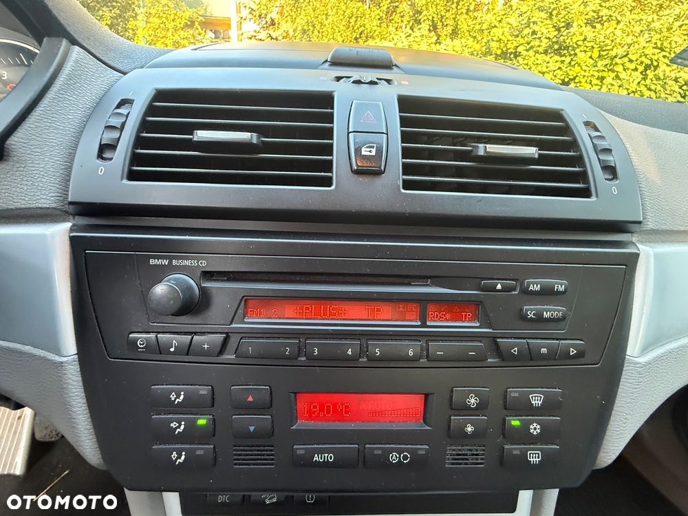 BMW X3 2.5si - 18