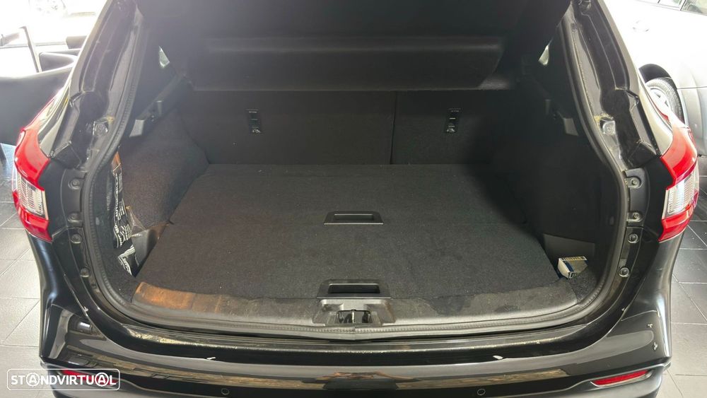 Nissan Qashqai 1.2 DIG-T N-Connecta 18 Xtronic - 6