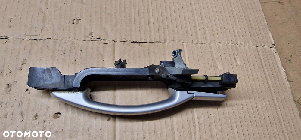 Klamka zewnętrzna lewy tył Ford Mondeo MK3 1S71-F226B23-AC - 3