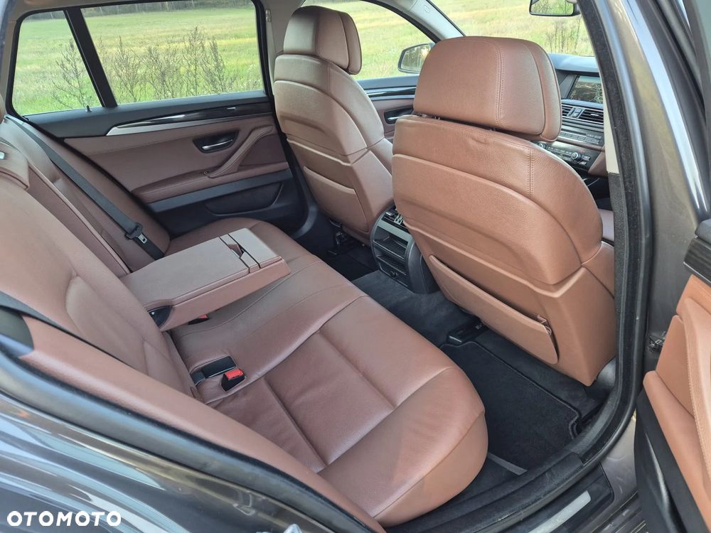 BMW Seria 5 520d Luxury Line - 15