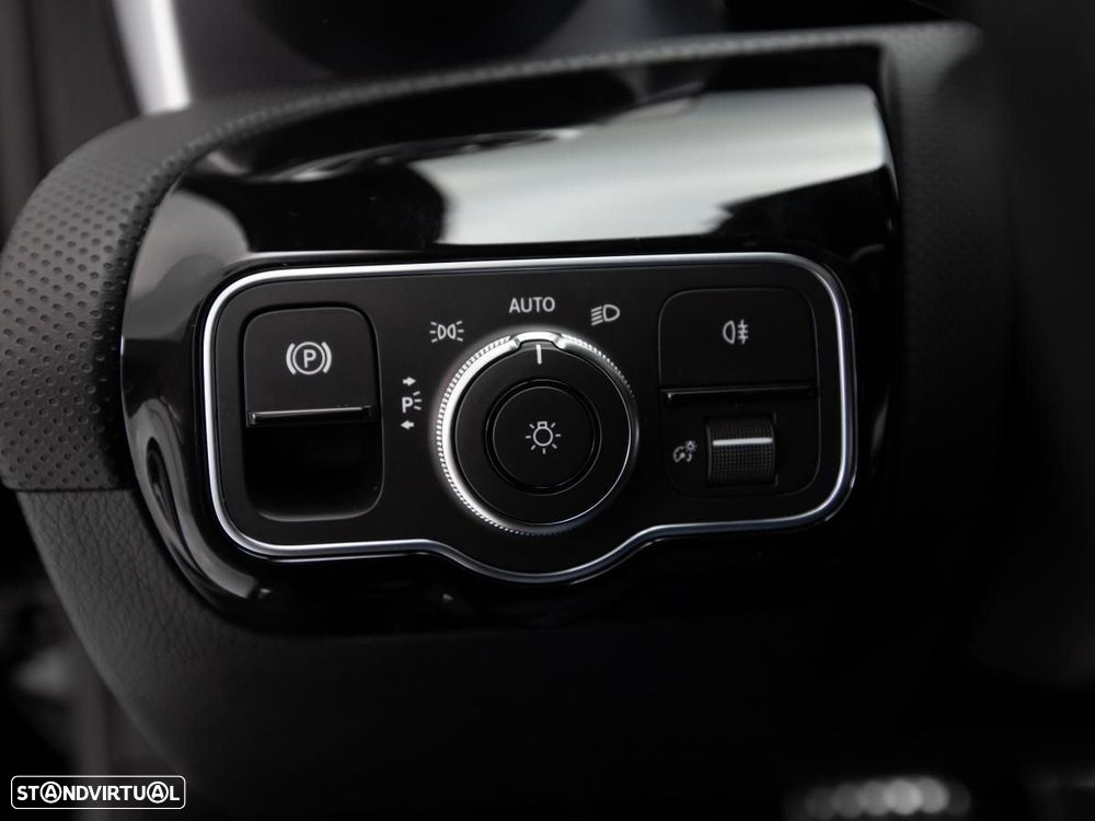 Mercedes-Benz A 250 e 8G-DCT Edition AMG Line - 16