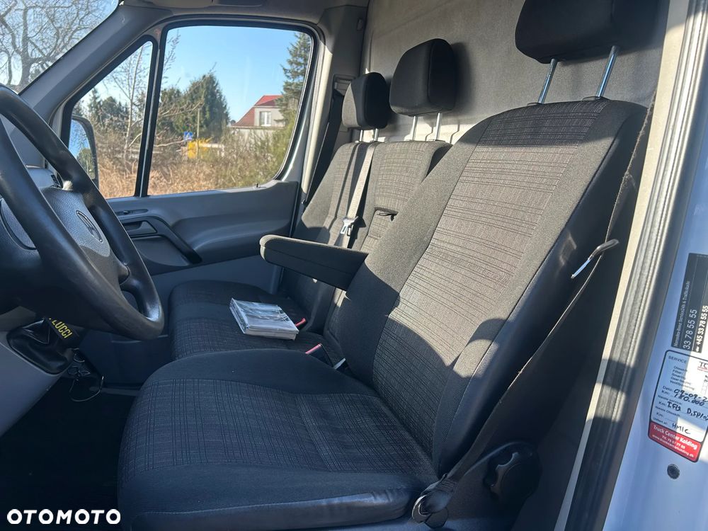 Mercedes-Benz Sprinter - 13