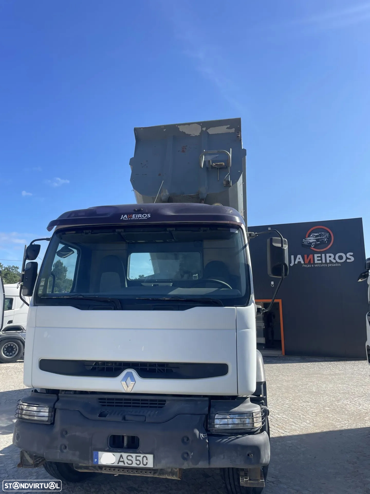 Renault Kerax 420Dci / 6x4 - Basculante - 2