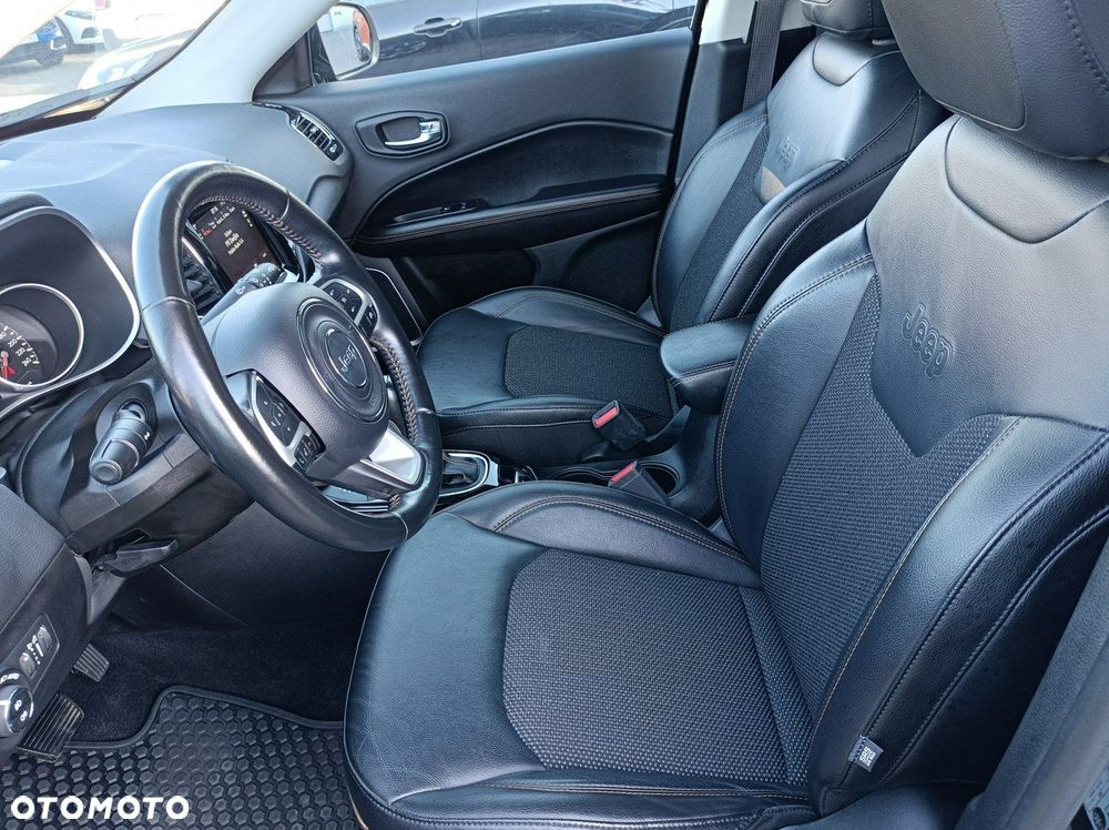 Jeep Compass - 13