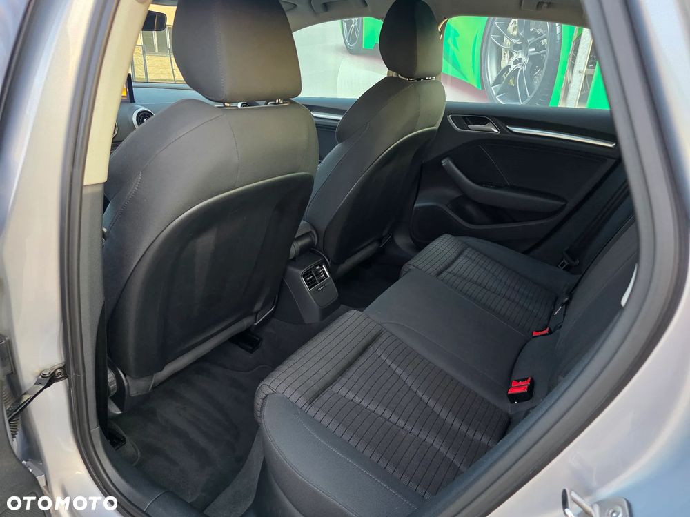 Audi A3 Limousine 1.6 TDI design - 21