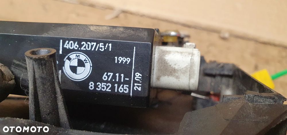 Zamek prawy przód BMW 5 E39 Europa 8352165 - 5