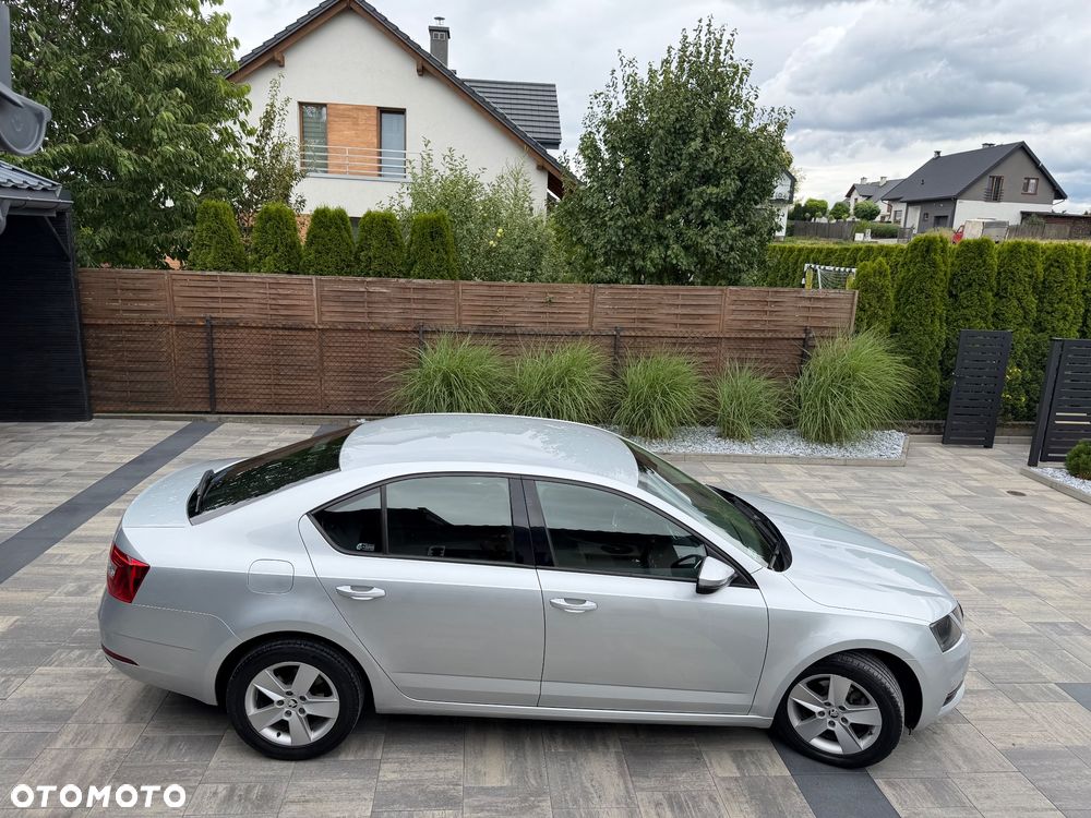 Skoda Octavia 2.0 TDI Ambition DSG - 12