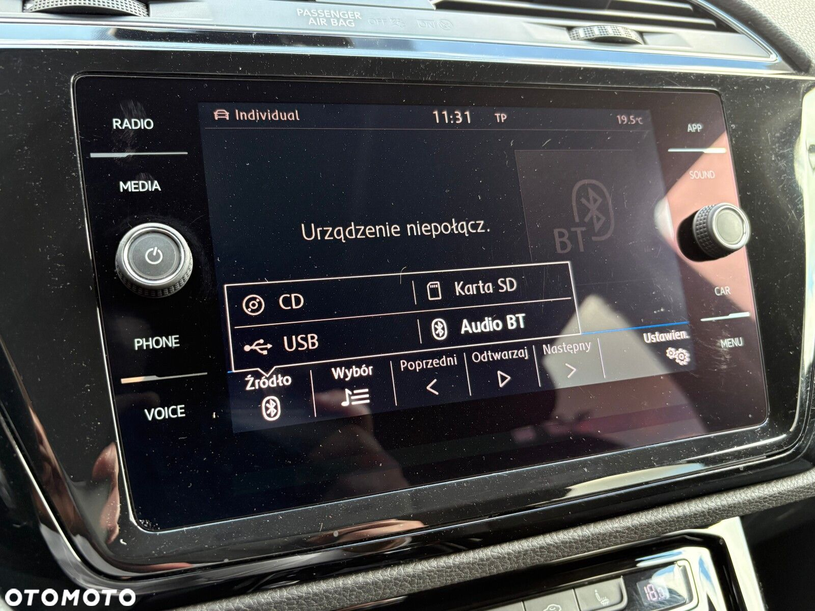 Volkswagen Touran - 32