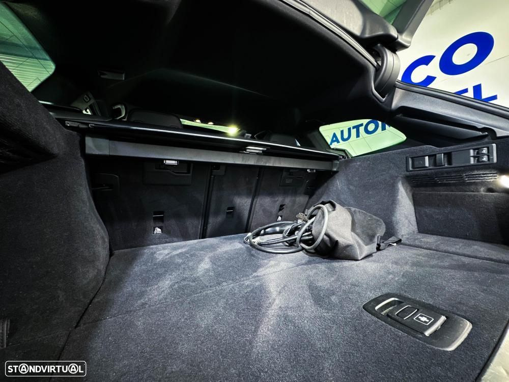 BMW 330 e Pack 50 anos M Auto - 55
