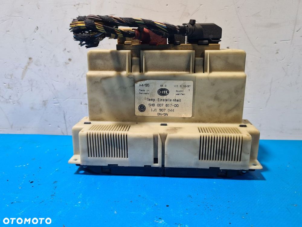 PANEL KLIMATYZACJI VOLKSWAGEN PASSAT B5 - 2