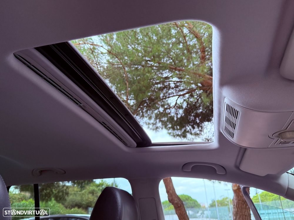 VW Touran 1.9 TDi Highline 7L - 8