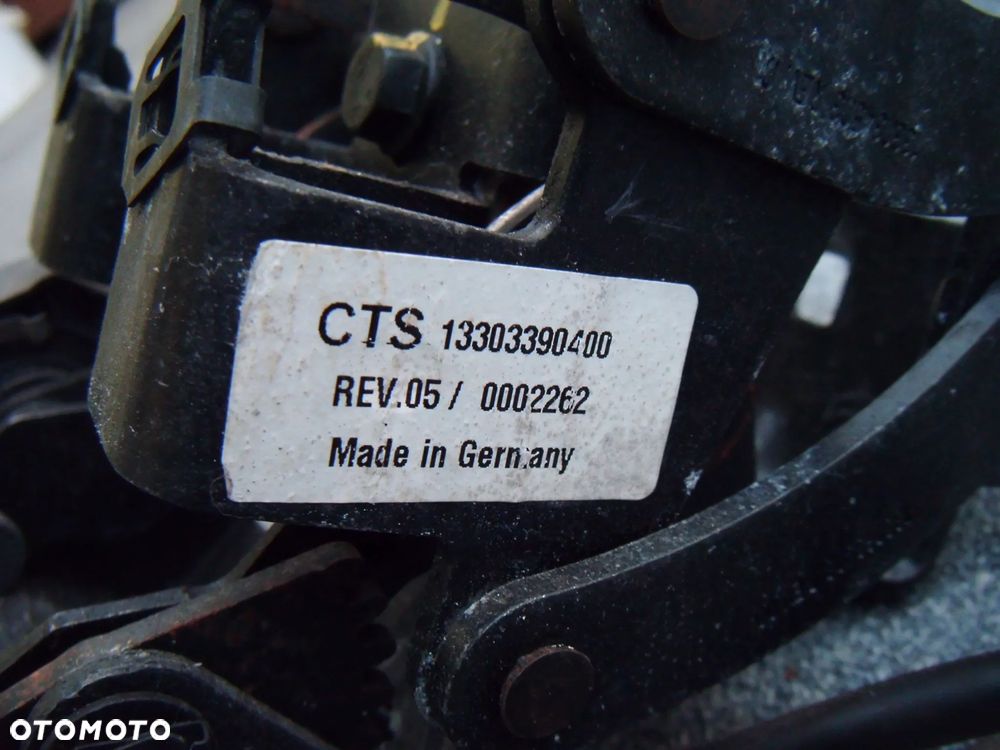 opel astra h cabrio zamek klapy tył  13303390400 - 3