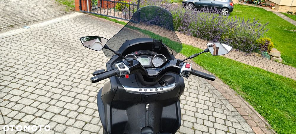 Piaggio MP-3 - 5