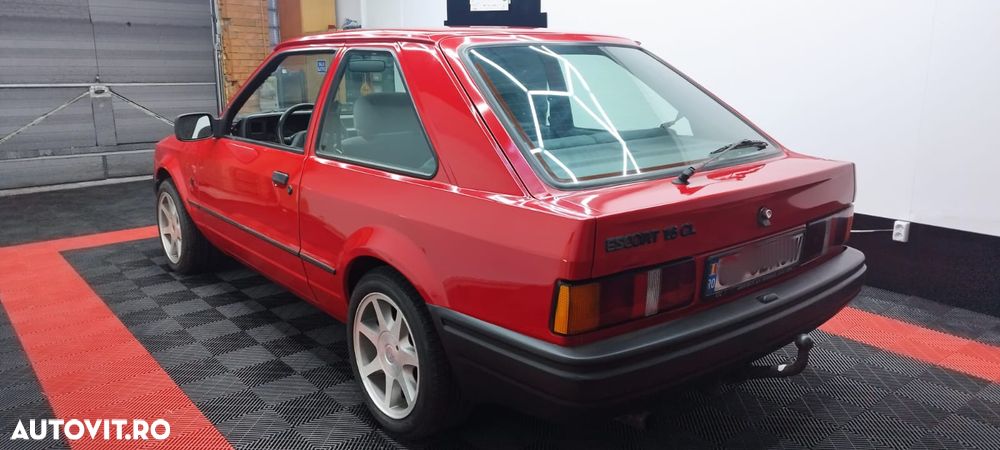 Ford Escort - 10