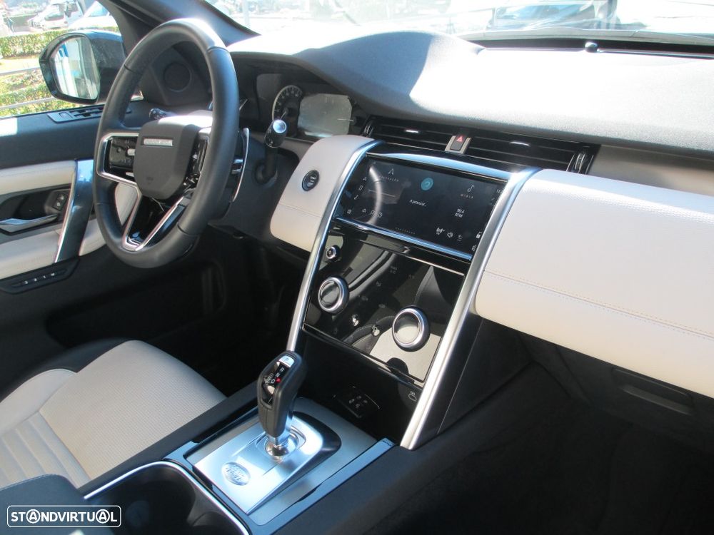 Land Rover Discovery Sport 1.5 I3 P300e AWD R-Dynamic SE - 19