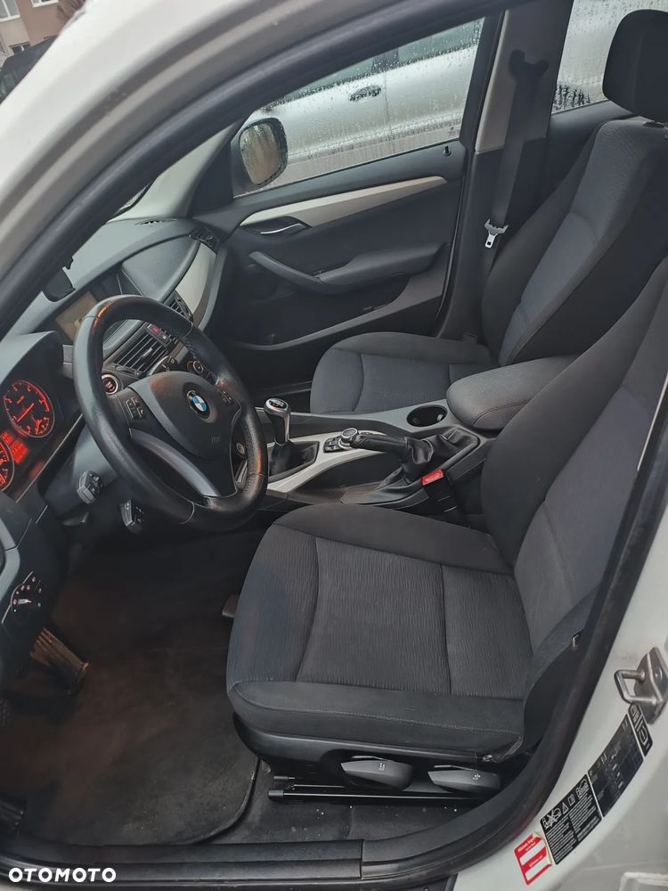 BMW X1 xDrive18d - 14