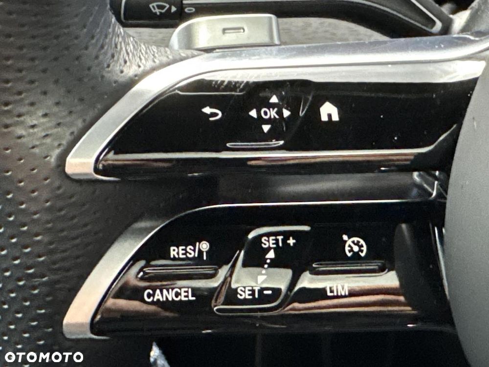 Mercedes-Benz GLE ver-300-d-4matic-9g--tronic-amg-line - 16