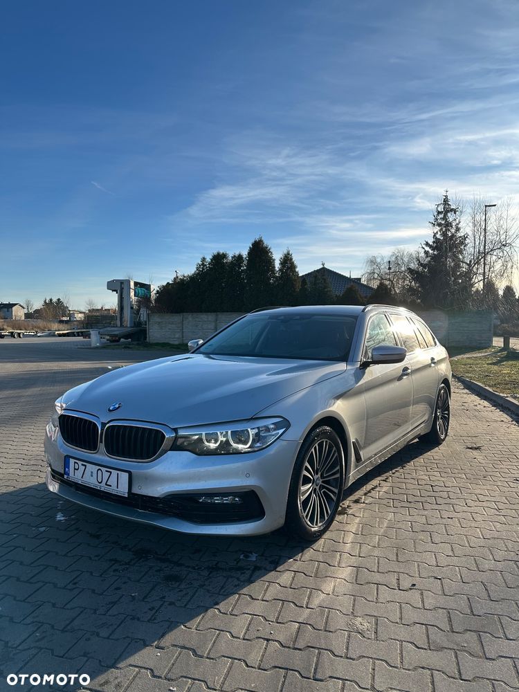 BMW Seria 5 520d Sport Line - 1