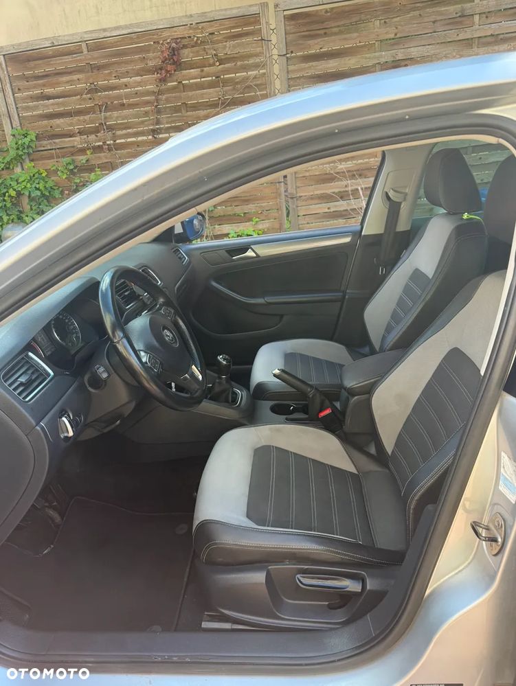 Volkswagen Jetta 1.4 TSI Highline - 11