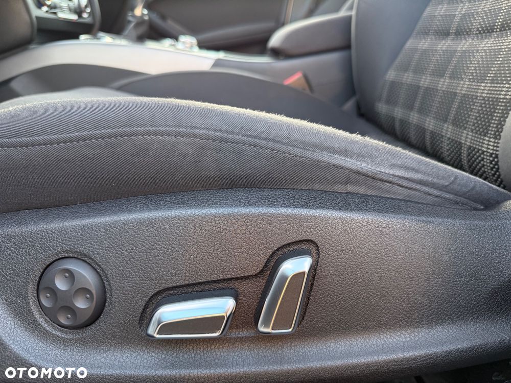 Audi A4 Avant 2.0 TDI - 12