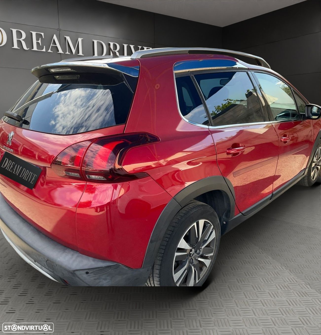 Peugeot 2008 1.2 PureTech Allure EAT6 - 3
