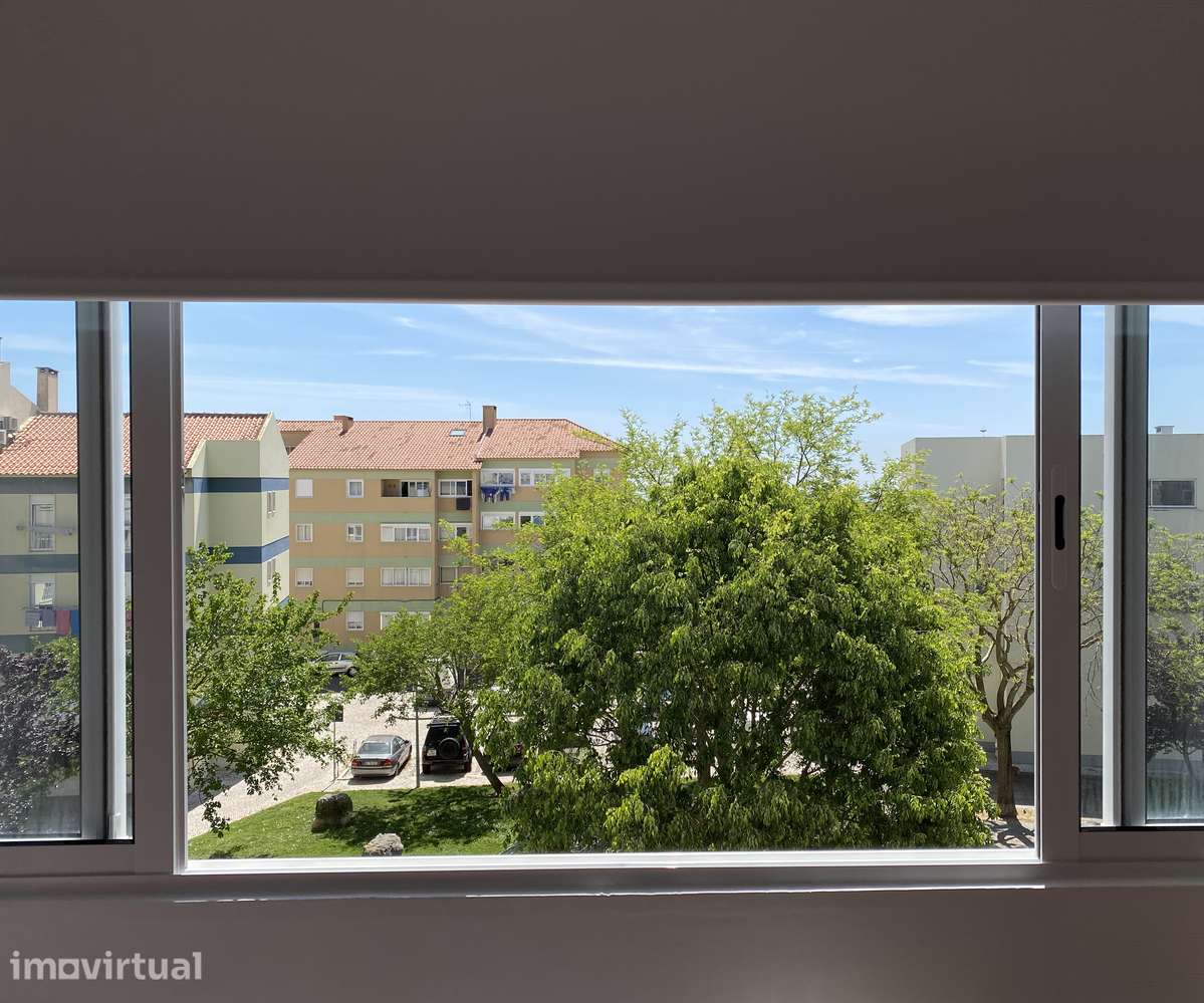T2 com muito boas áreas (100m²), muita luz  e arrecadação - Grande imagem: 3/26