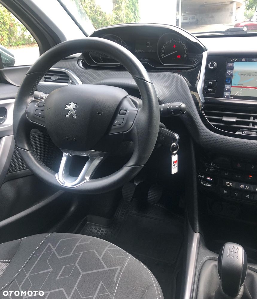 Peugeot 2008 1.2 Pure Tech Active S&S - 10