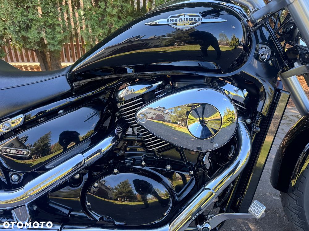 Suzuki Intruder - 8