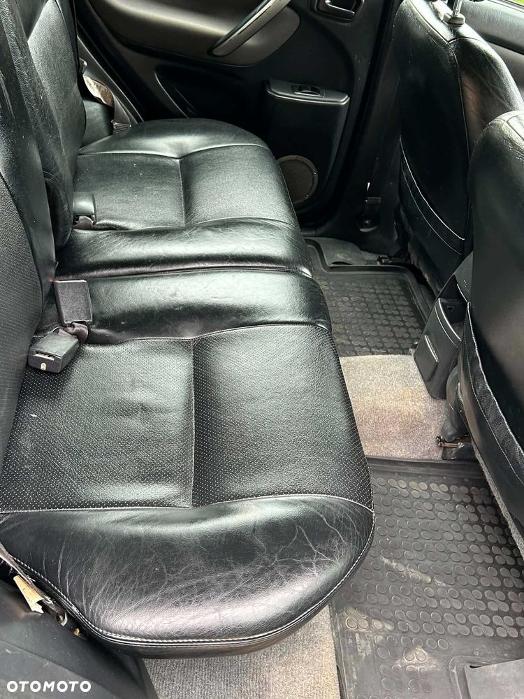 Toyota RAV4 - 6