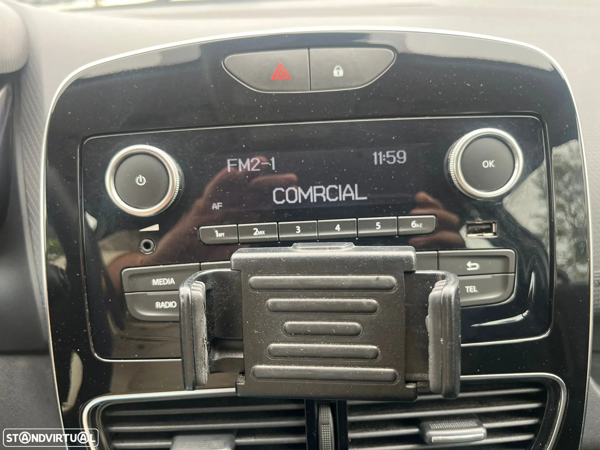 Renault CLIO 1.5 dCI 75cv - ZEN - AC - IVA DEDUTÍVEL - 31