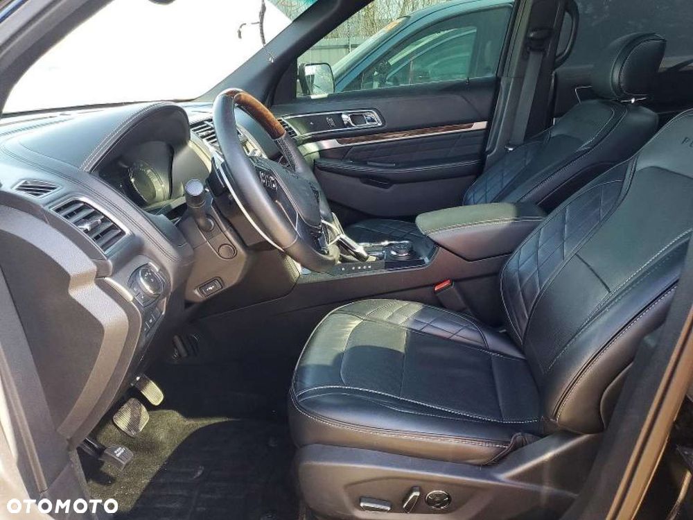 Ford Explorer - 9